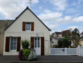 Maisoun Pequeux, Arromanches-Les-Bains